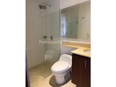Apartamento de 2 alcobas en arriendo en Loma Del Indio, Medellín, 75 m² · foto 7 de 11