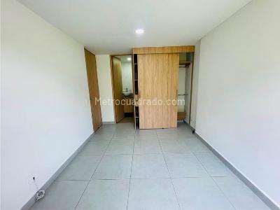 Apartamento de 2 alcobas en venta en Loma Del Indio, Medellín, 58 m² · foto 8 de 18