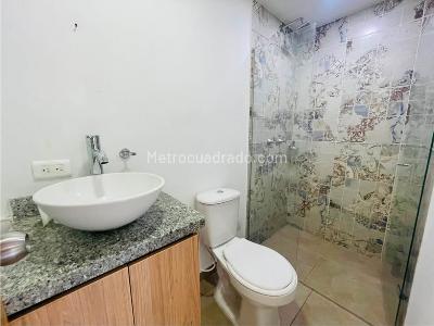 Apartamento de 2 alcobas en venta en Loma Del Indio, Medellín, 58 m² · foto 10 de 18