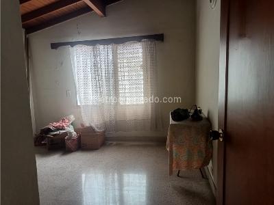 Casa de 3 alcobas en venta en Calasanz, Medellín, 114 m² · foto 10 de 20