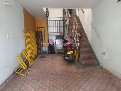 Casa de 3 alcobas en venta en Calasanz, Medellín, 114 m² · foto 2 de 20