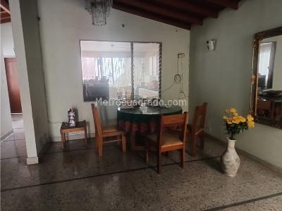 Casa de 3 alcobas en venta en Calasanz, Medellín, 114 m² · foto 4 de 20