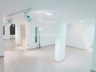 Casa de 1 alcoba en venta en Los Rosales, Bogotá, 400 m² · foto 3 de 11