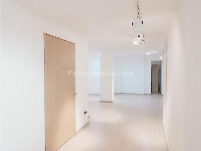 Casa de 1 alcoba en venta en Los Rosales, Bogotá, 400 m² · foto 9 de 11