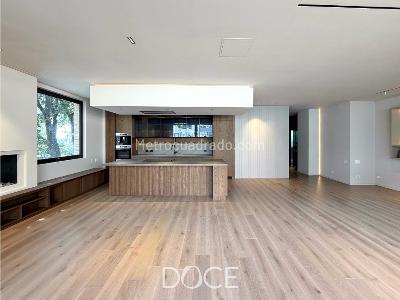Apartamento de 2 alcobas en venta en Chico Oriental, Bogotá, 200 m² · foto 4 de 15