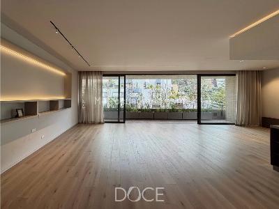 Apartamento de 2 alcobas en venta en Chico Oriental, Bogotá, 200 m² · foto 7 de 15