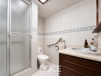 Casa de 4 alcobas en venta en Santa Barbara, Bogotá, 338 m² · foto 15 de 19