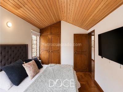 Casa de 4 alcobas en venta en Santa Barbara, Bogotá, 338 m² · foto 17 de 19