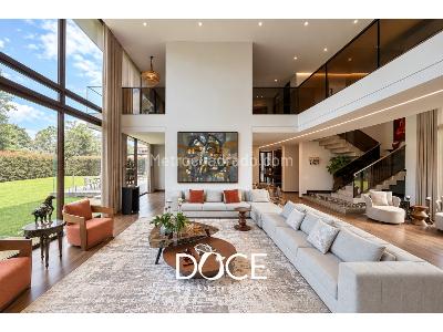 Casa de 5 alcobas en venta en Guaymaral, Bogotá, 550 m² · foto 2 de 20