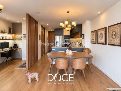 Apartamento de 2 alcobas en venta en Chico Navarra, Bogotá, 112 m² · foto 2 de 16