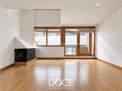 Apartamento de 2 alcobas en venta en Chico Navarra, Bogotá, 109 m² · foto 2 de 16