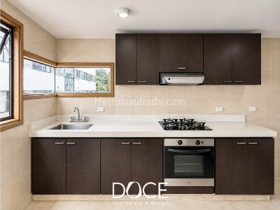 Apartamento de 2 alcobas en venta en Chico Navarra, Bogotá, 109 m² · foto 5 de 16