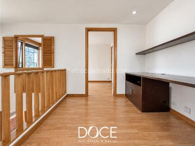 Apartamento de 2 alcobas en venta en Chico Navarra, Bogotá, 109 m² · foto 10 de 16