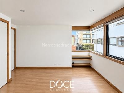 Apartamento de 2 alcobas en venta en Chico Navarra, Bogotá, 109 m² · foto 11 de 16