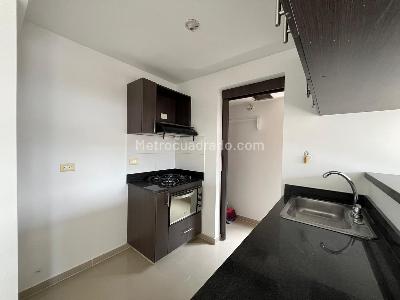 Apartamento de 3 alcobas en venta en La Doctora, Sabaneta, 76 m² · foto 6 de 20