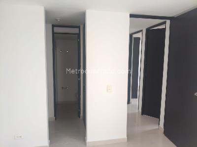 Apartamento en venta en Ditaires, Itagüí · foto 3 de 18
