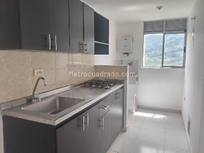 Apartamento en venta en Ditaires, Itagüí · foto 9 de 18