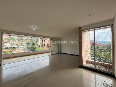 Apartamento de 3 alcobas en arriendo en Los Parra, Medellín, 163 m² · foto 2 de 20