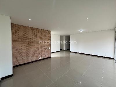Apartamento de 3 alcobas en arriendo en Los Parra, Medellín, 163 m² · foto 3 de 20