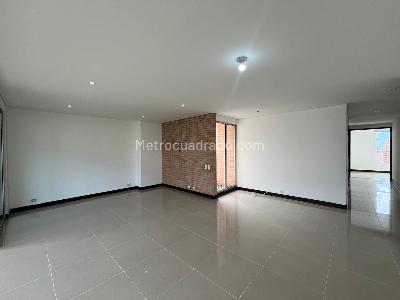 Apartamento de 3 alcobas en arriendo en Los Parra, Medellín, 163 m² · foto 4 de 20