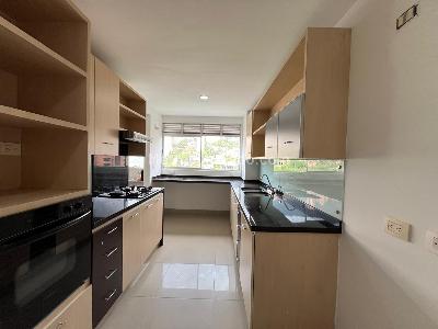 Apartamento de 3 alcobas en arriendo en Los Parra, Medellín, 163 m² · foto 5 de 20