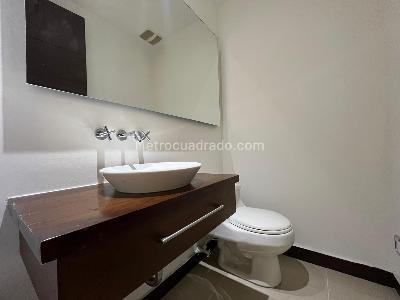 Apartamento de 3 alcobas en arriendo en Los Parra, Medellín, 163 m² · foto 8 de 20