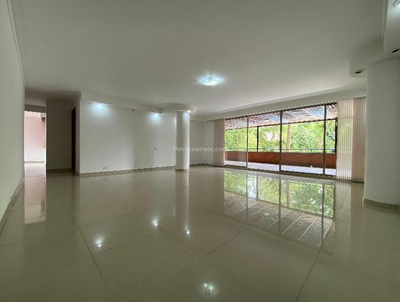 3BR Apartment in Milla De Oro (180 m²) - 3