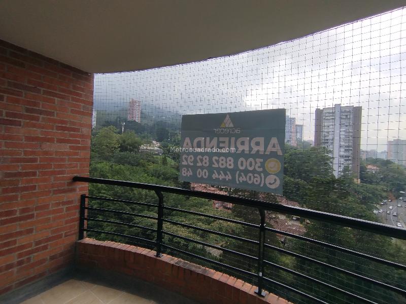 Apartamento de 3 Alcobas con Balcón en El Poblado (Transversal Superior) - 8