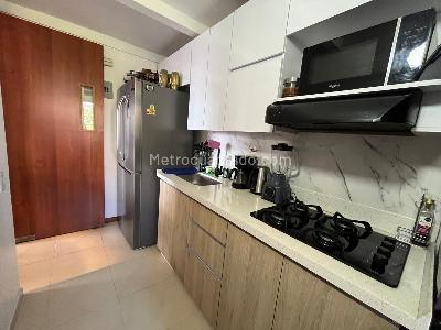 Apartamento de 3 alcobas en arriendo en Altos Del Poblado, Medellín, 60 m² · foto 4 de 15