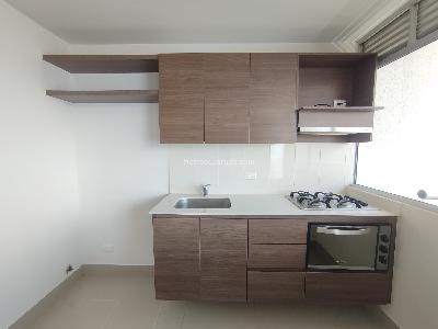 Apartamento de 3 alcobas en arriendo en Loma Del Indio, Medellín, 87 m² · foto 2 de 20