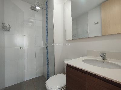 Apartamento de 3 alcobas en arriendo en Loma Del Indio, Medellín, 87 m² · foto 12 de 20