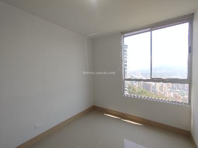 Apartamento de 3 alcobas en arriendo en Loma Del Indio, Medellín, 87 m² · foto 13 de 20