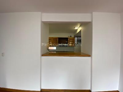 Apartamento de 2 alcobas en arriendo en Provenza, Medellín, 78 m² · foto 4 de 14