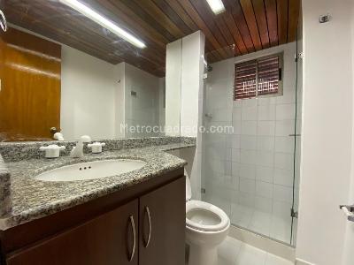 Apartamento de 2 alcobas en arriendo en Provenza, Medellín, 78 m² · foto 13 de 14