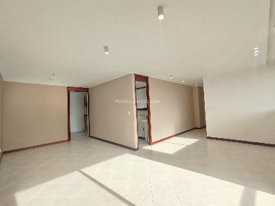 Apartamento de 2 alcobas en arriendo en Los Balsos, Medellín, 95 m² · foto 8 de 20
