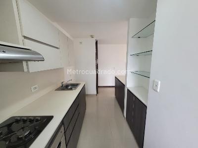 Apartamento de 3 alcobas en arriendo en El Esmeraldal, Envigado, 89 m² · foto 6 de 20
