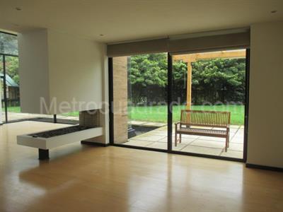 Casa de 4 alcobas en venta en San Simon, Bogotá, 385 m² · foto 4 de 5