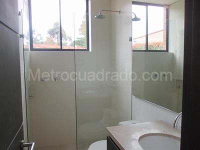 Casa de 4 alcobas en venta en San Simon, Bogotá, 385 m² · foto 5 de 5