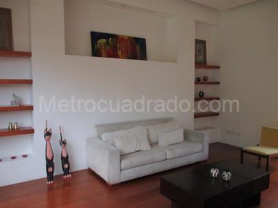 Casa de 4 alcobas en venta en San Simon, Bogotá, 350 m² · foto 2 de 5