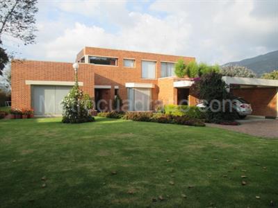 Casa de 4 alcobas en venta en San Simon, Bogotá, 350 m² · foto 8 de 13