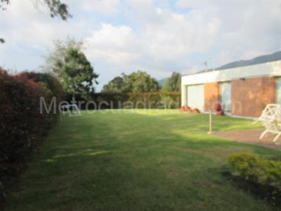 Casa de 4 alcobas en venta en San Simon, Bogotá, 350 m² · foto 9 de 13