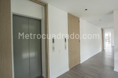 Apartamento de 3 alcobas en venta en La Cabrera, Bogotá, 252 m² · foto 12 de 19