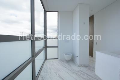 Apartamento de 3 alcobas en venta en La Cabrera, Bogotá, 252 m² · foto 6 de 19