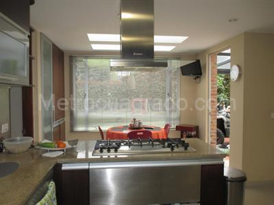 Casa de 5 alcobas en venta en Guaymaral San Simon, Bogotá, 380 m² · foto 3 de 15