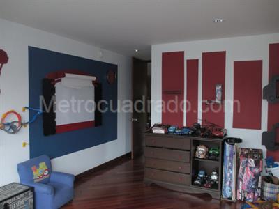 Casa de 5 alcobas en venta en Guaymaral San Simon, Bogotá, 380 m² · foto 8 de 15