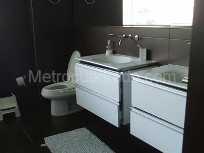 Casa de 5 alcobas en venta en San Simon Guaymaral, Bogotá, 420 m² · foto 12 de 20