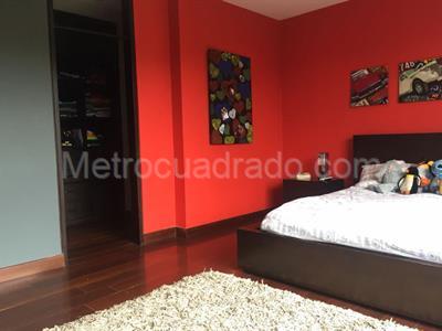 Casa de 4 alcobas en venta en San Simon Guaymaral, Bogotá, 550 m² · foto 9 de 12
