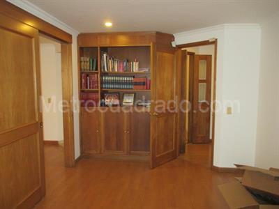 Apartamento de 3 alcobas en venta en Santa Barbara Central, Bogotá, 189 m² · foto 19 de 20