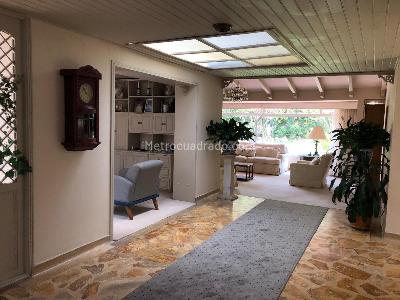 Casa de 4 alcobas en venta en Santa Ana Oriental, Bogotá, 370 m² · foto 5 de 10