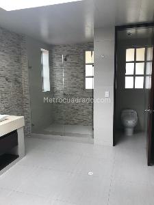 Casa de 4 alcobas en venta en Hacienda San Simon, Bogotá, 480 m² · foto 8 de 20